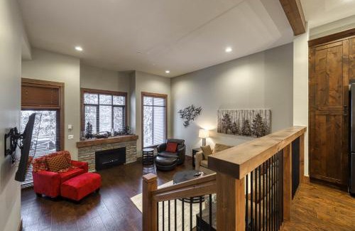 Sun Peaks Casa | 17 Village Walk Sun Peaks BC