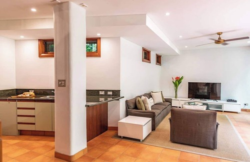 Port Douglas Casa | 17 Wharf Street - Main House