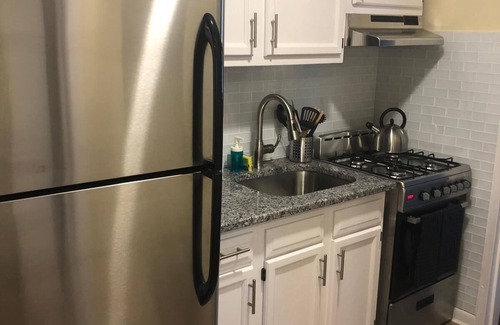 Industry Apartamento | 1703 3H · Adecuado 2bed Apt-20 min a NYC / Estacionamiento disponible