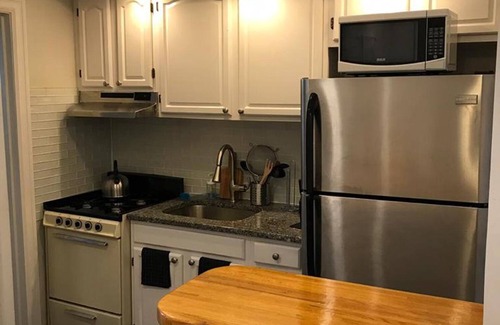 Industry Apartamento | 1703 4C · Fenomenal 1bed Apt / 20 min a NYC-Parking Avail.