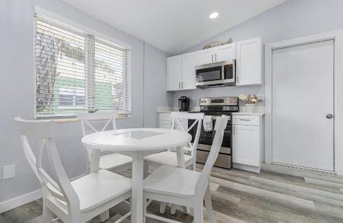 Mid Island Casa | 171 Washington - Dune Our Thing - Manor home