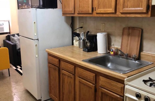 Industry Apartamento | Bastante conveniente 1b Apt / 20 min NYC Aparcamiento disponible