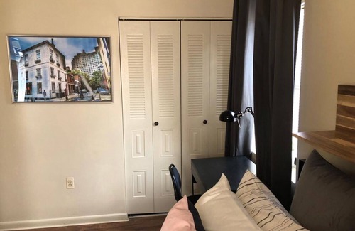 Industry Apartamento | NYC Gateaway-20min a NYC / estacionamiento disponible