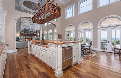 Branson Casa | PUEBLO PRIVADO 17500sqft ~ IndoorPool / HotTub-BIG LAKEVIEW-Cancha de tenis-teatro-SDC