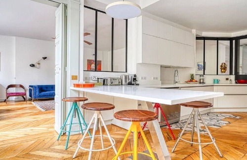 Saint-Germain-des-Pres Apartamento | 175m2 duplex on Boulevard Saint-Germain,France's most expensive and chic artery