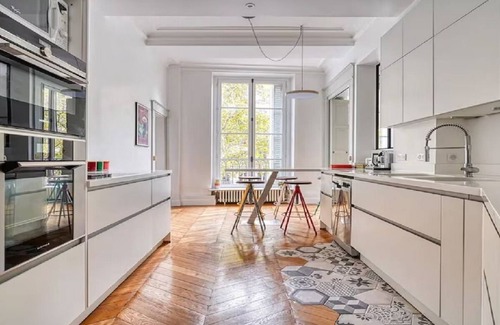 Saint-Germain-des-Pres Apartamento | 175m2 duplex on Boulevard Saint-Germain,France's most expensive and chic artery