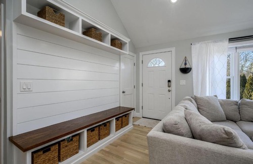Hyannis Casa | 176 Sudbury Lane Hyannis Cape Cod - - Need Name