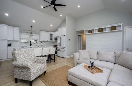 Hyannis Casa | 176 Sudbury Lane Hyannis Cape Cod - - Need Name
