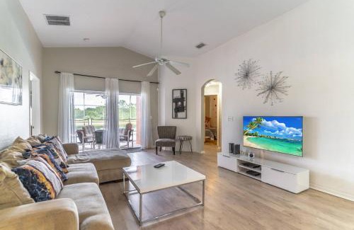 Silver Creek Casa | 17637 Silver Creek