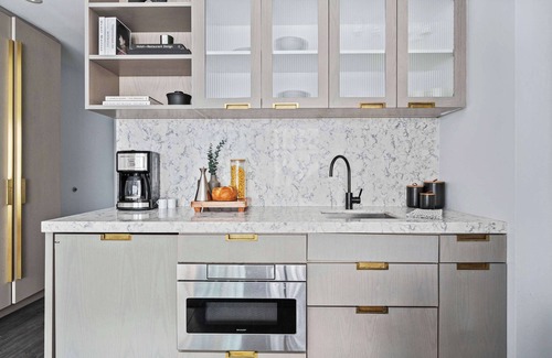 Financial District Apartamento | 17John: Classic King Studio Apartment