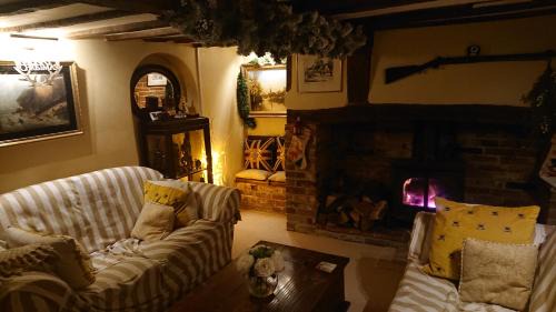 Hurley Casa | 17th Century 2-Bed Sleeps 4 Free Parking