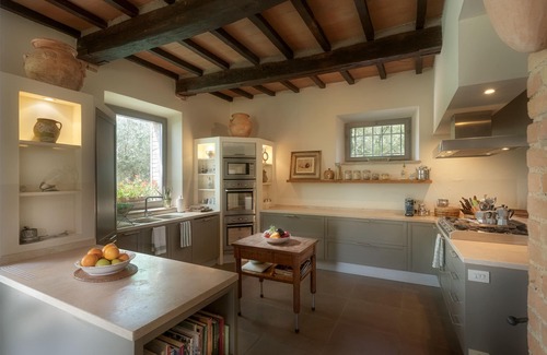 Avigliano Umbrio Villa | Casa de campo del siglo XVII con piscina y todos los toques modernos