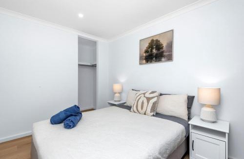 Bateman Casa | 18 Bateman Retreat 4bdr 25bth