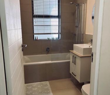 Trawal Apartamento | 18 Firgrove by ETB Stays
