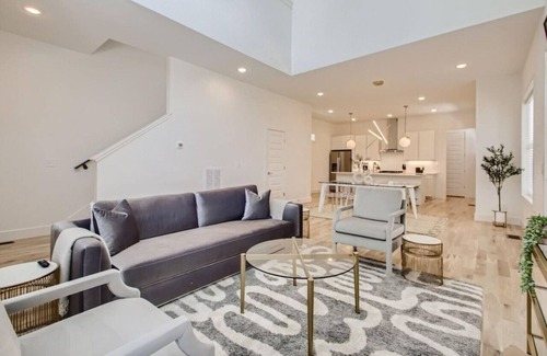 Berry Hill Casa | 18- Luxe Modern Home- The Music City Collection