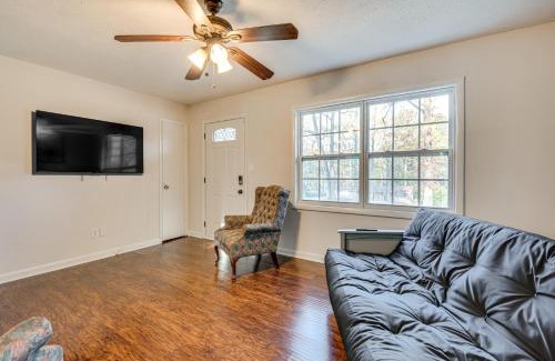Lithia Springs Casa | 18 Mi to Downtown Atlanta Quiet Home with Fire Pit