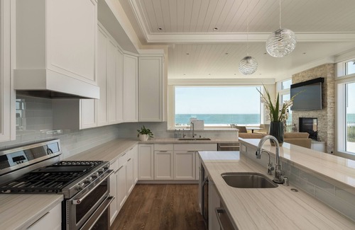 Stinson Beach Casa | 180-182 Seadrift Road: 9 BR, 10.5 BA House in Stinson Beach, Sleeps 24