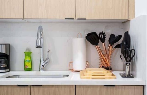 Ukrainian Village Apartamento | 180-2 Cozy 2BR/1Bath East Village