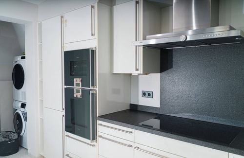 Feuerbacher Tal Casa | 180 m² Luxuriöse Maisonette mit Panoramablick