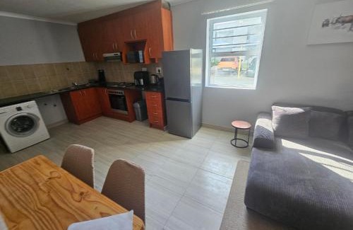 Gordons Bay Central Apartamento | 180 Mont Blanc