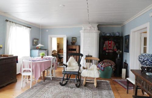 Pernaja Casa | 1800's Townhouse
