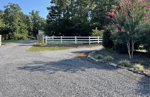 Clemmons Apartamento | *1800 SqFt Private Aptmt in Country Home. WFU, DTWS,Truist Field/RISE,Tanglewood