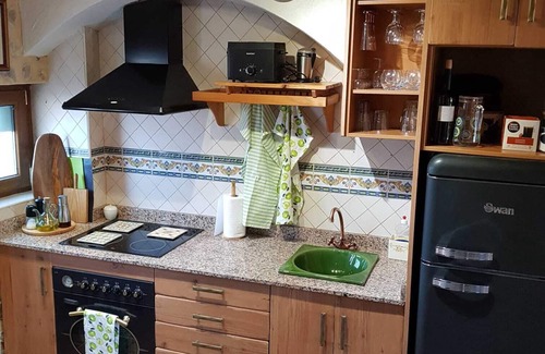 Vandellos i l'Hospitalet de l'Infant Casa | 1800 Stone House 10 minutes drive to the sea.