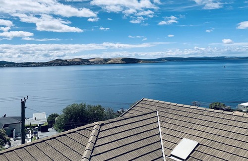 Sandy Bay Casa | 180° Aurora Seafront Horizon