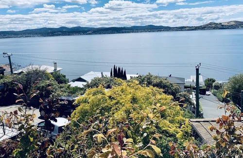 Sandy Bay Casa | 180° Aurora Seafront Horizon