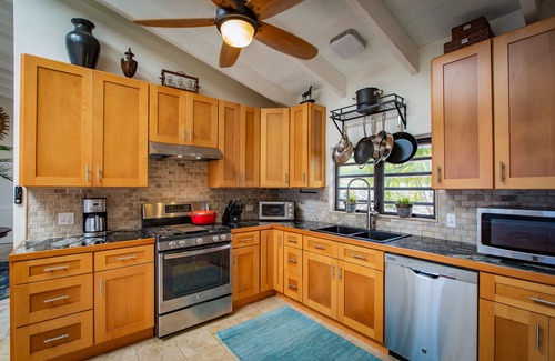 Green Cay Casa | 180° Sea Views, Luxurious Villa, Walk to secluded beach or beach bar