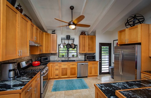 Green Cay Casa | 180° Sea Views, Luxurious Villa, Walk to secluded beach or beach bar