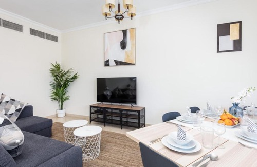 Jumeirah Lake Towers Apartamento | 180° Sheik Zayed Road balcony views 2BR in JLT