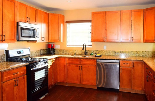 Fawnskin Cabina | 1826-fawnskin Chalet 4 Bedroom Home by RedAwning