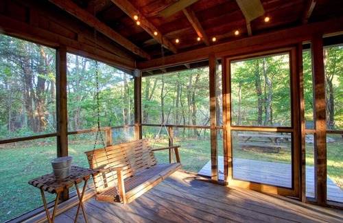 Banner Elk Cabina | 1848 Log Cabin in the Trees w/Fire Pit/ Foscoe/No Damage from Helene!