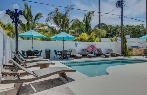 Siesta Key Village Condominio | Balancín de LuLu a pie de playa y pueblo, Piscina climatizada, Wi-Fi, Estación de barbacoa, Patio, Lavandería NUEVO