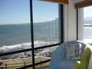 Gordons Bay Central Apartamento | 185 on BEACH Boutique Suites