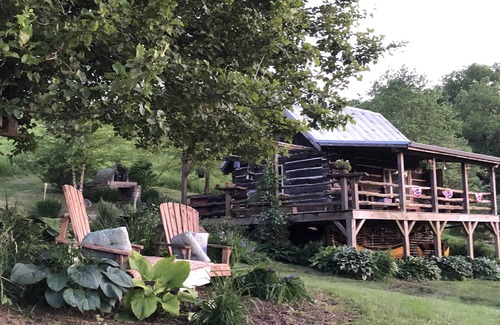 Bellevue Cabina | 1850 Rustic Cabin 20acre Prairie 3stocked ponds