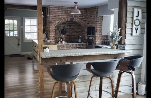 Springtown Otro | 1860 farmhouse Bucks - Lehigh county