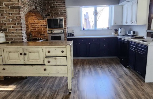 Springtown Otro | 1860 farmhouse Bucks - Lehigh county