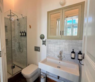 Ayvalik City Center Villa | 1860 Rum Evleri