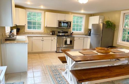 Madison Casa | 1860's Colonial House Near Downtown and Beaches!
