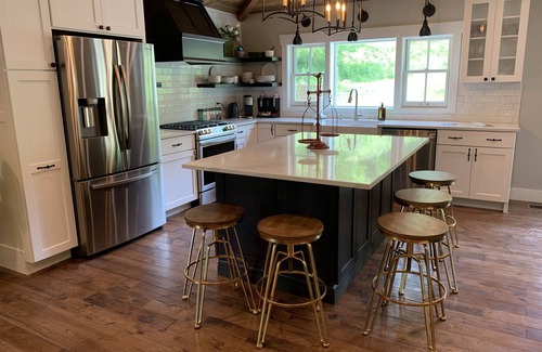 Leicester Casa | 1878 Victorian Farmhouse Near Asheville on 80 Acres