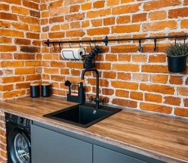 Marijampole Apartamento | 1880 Apartment with Private Parking