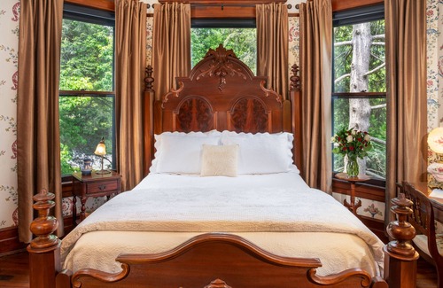 Historic Montford Cama Y Desayuno | 1899 Wright Inn and Carriage House