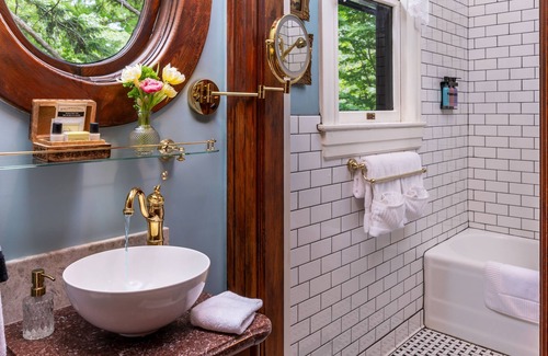 Historic Montford Cama Y Desayuno | 1899 Wright Inn and Carriage House