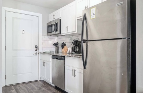 Mile Square Apartamento | 18BR 17BA Combined Apartments close to Lucas Oil Stadiom