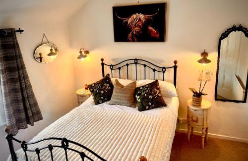 Snitterfield Casa | 18th Century Cosy Cottage in Stratford Upon Avon