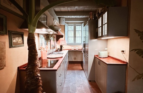 Lorenteggio Apartamento | 18th century residence with garden and sauna, close to the Navigli District