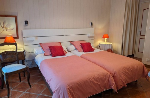 Tavers Cama Y Desayuno | Habitaciones restauradas s. XVIII, WiFi, en corazón de los Castillos del Loira