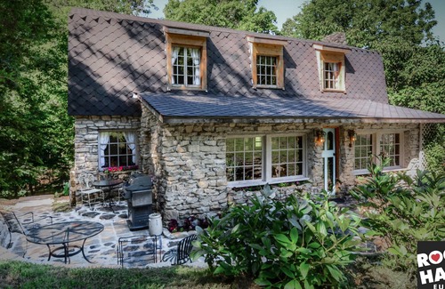 Eureka Springs Casa | Lujo, privado Rock Haus Eureka ... 2 = $ 269 ... 4 = $ 329 ... 6 = $ 389